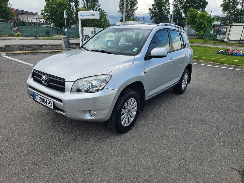 Toyota Rav4 D4-D, снимка 1 - Автомобили и джипове - 47505133