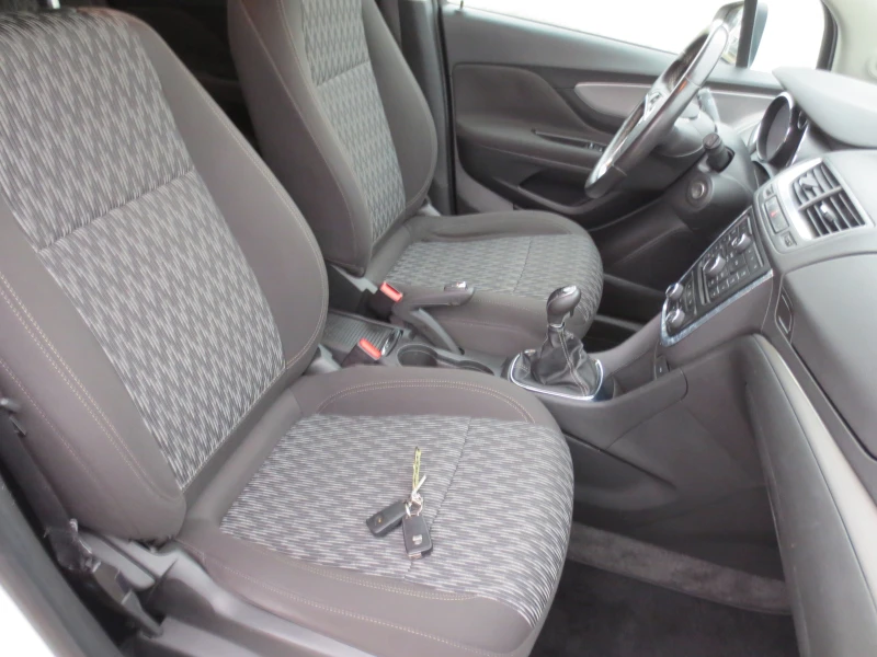 Opel Mokka 1.7 CDTI , снимка 15 - Автомобили и джипове - 52333531
