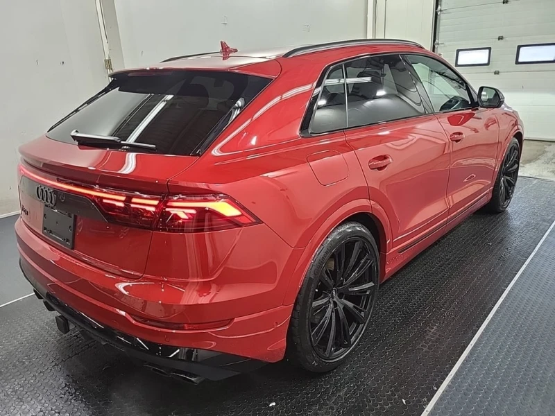 Audi SQ8 * 4.0 TFSI QUATTRO * CARFAX * БЕЗ ПЪРВОНАЧАЛНА ВНО, снимка 3 - Автомобили и джипове - 52813913