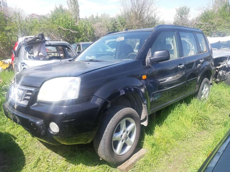 Nissan X-trail 2.0, снимка 2 - Автомобили и джипове - 36580498