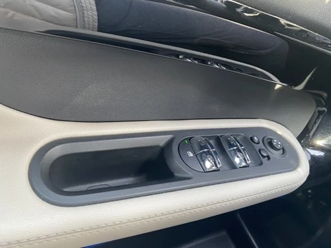 Mini Countryman SE All4, снимка 3 - Автомобили и джипове - 53085410