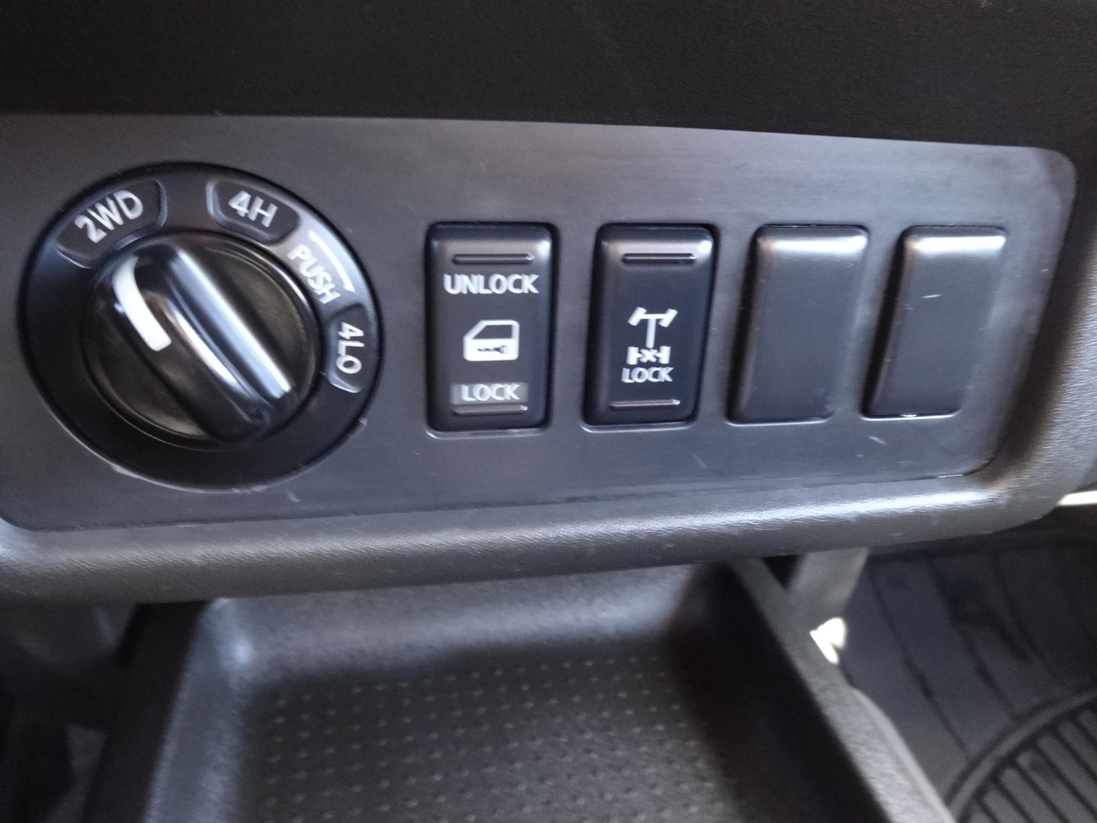Nissan Navara 2.5TDI | Mobile.bg — изображение 11