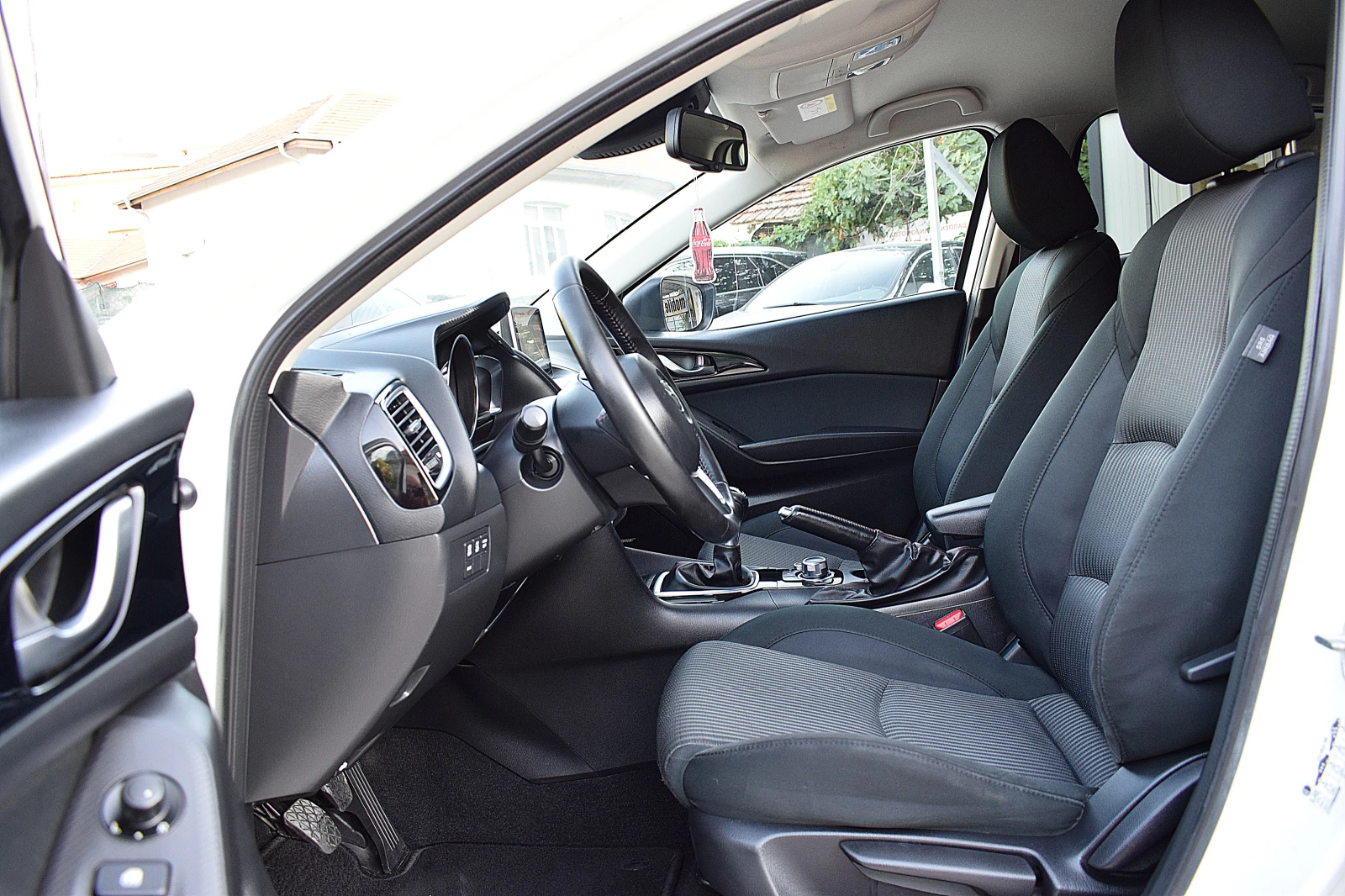 Mazda 3 2.2/ШВЕЙЦАРИЯ/LUX - изображение 8