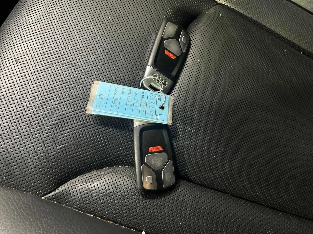 Audi Q7 * 3.0T Technik * CARFAX *    | Mobile.bg   10