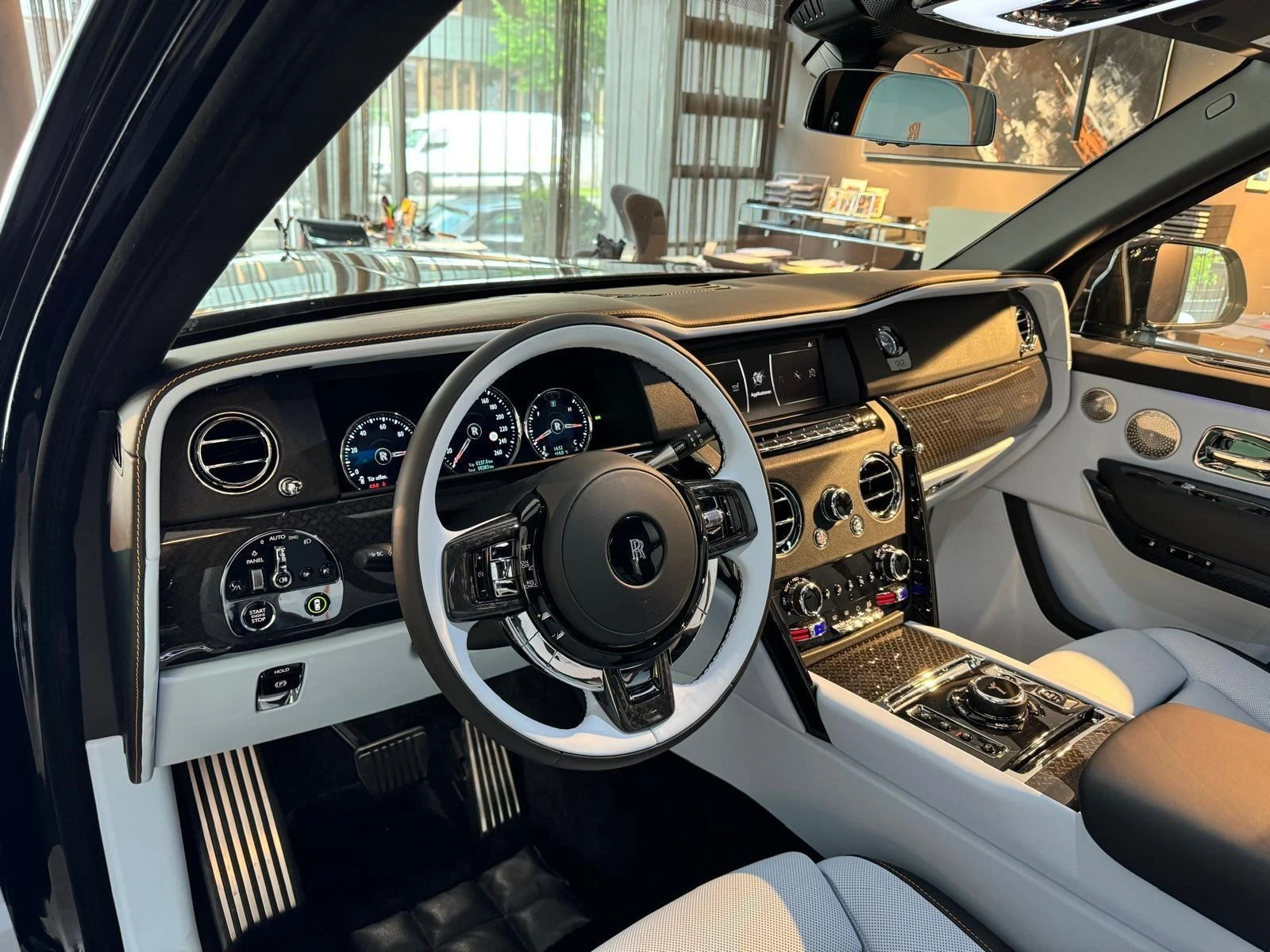 Rolls-Royce Cullinan BLACK BADGE/BESPOKE/SHOOTING STAR/CARBON/ | Mobile.bg � ����������� 8