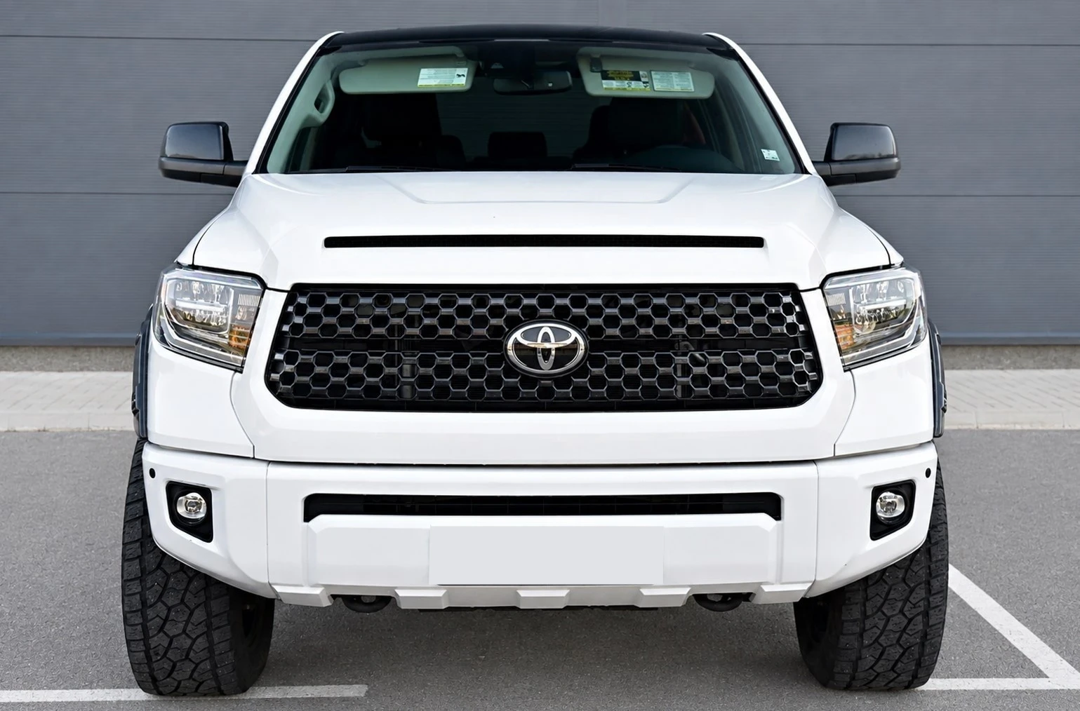 Toyota Tundra 5.7 V8!TRD Pro!Platinum!, снимка 2 - Автомобили и джипове - 56041475
