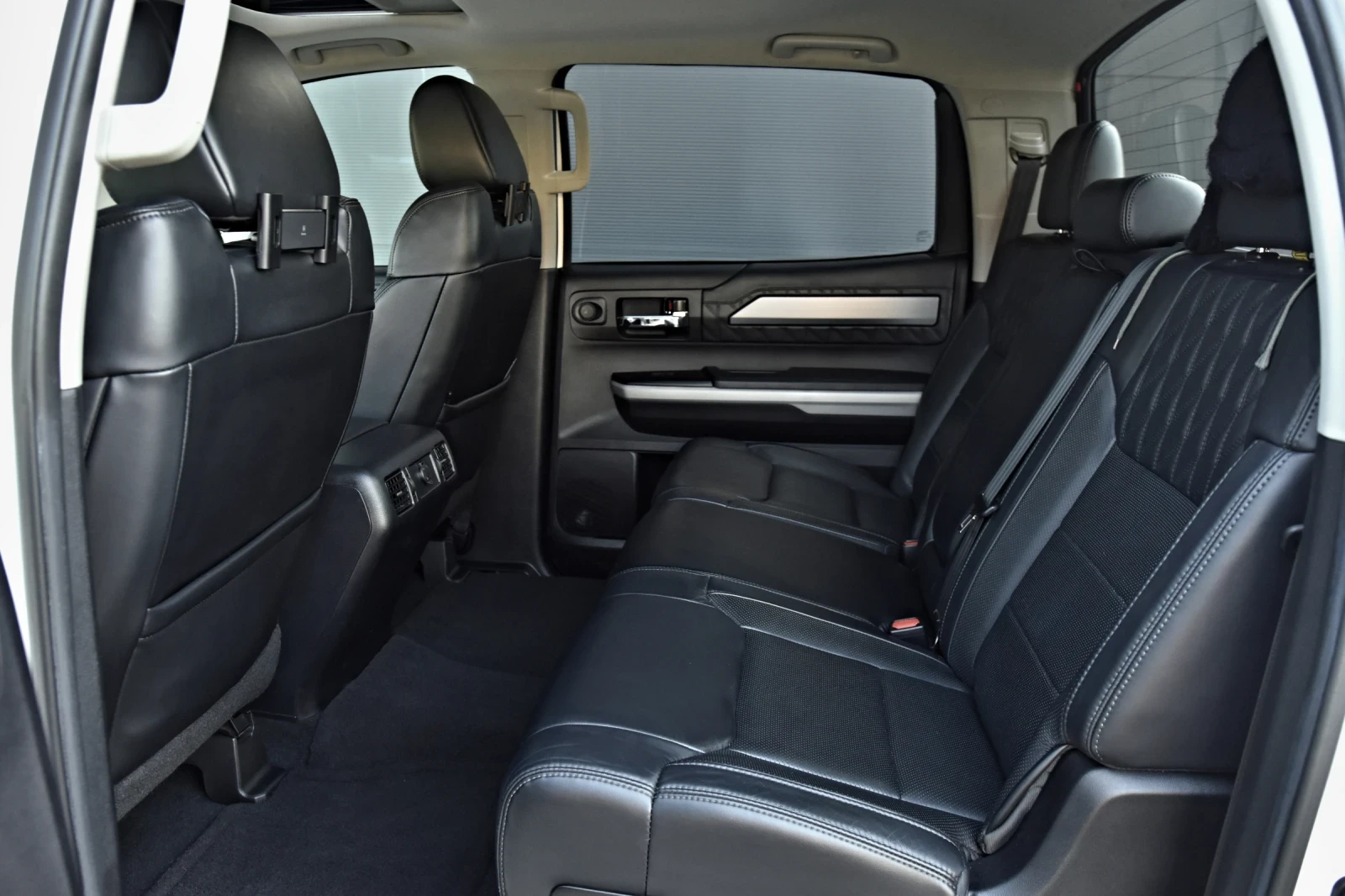 Toyota Tundra 5.7 V8!TRD Pro!Platinum!, снимка 11 - Автомобили и джипове - 56041475