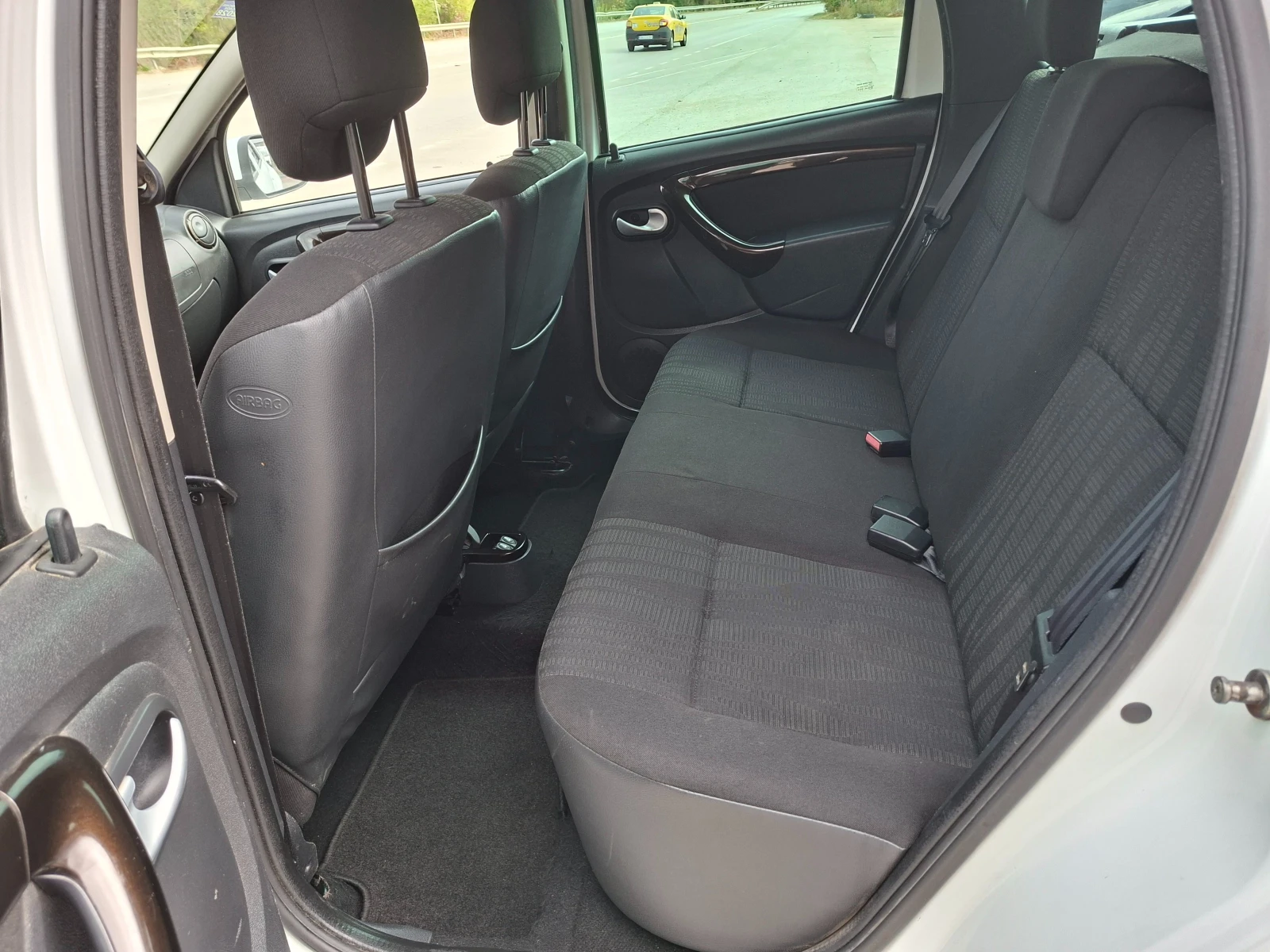 Dacia Duster 1, 5dci* 90к.с* Klima, снимка 10 - Автомобили и джипове - 56224014
