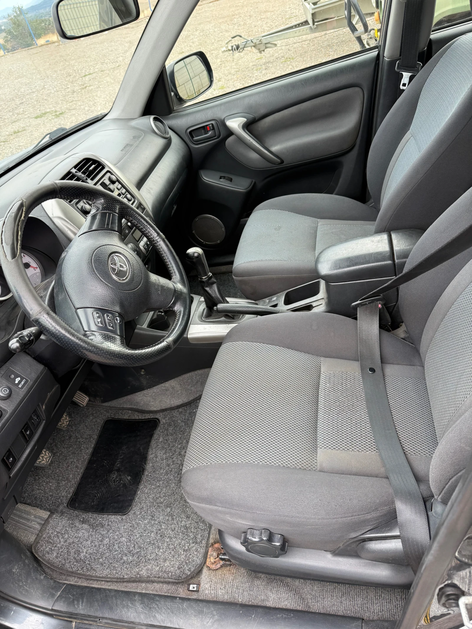 Toyota Rav4 2.0D4D 116, снимка 6 - Автомобили и джипове - 56504569