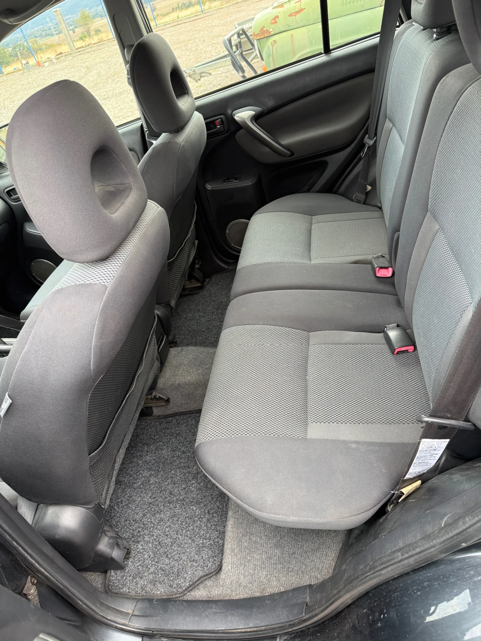 Toyota Rav4 2.0D4D 116, снимка 8 - Автомобили и джипове - 56504569