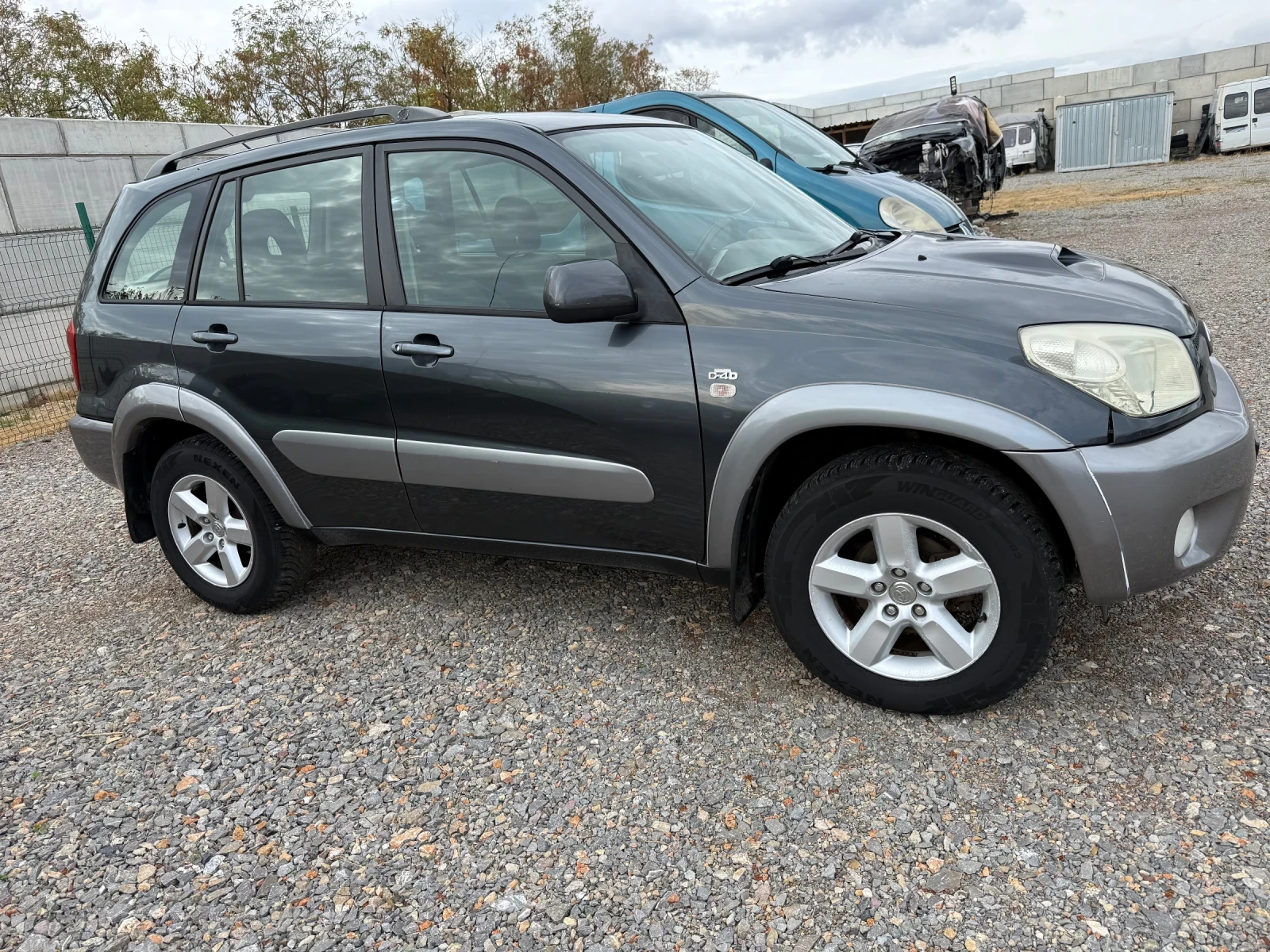Toyota Rav4 2.0D4D 116, снимка 3 - Автомобили и джипове - 56504569