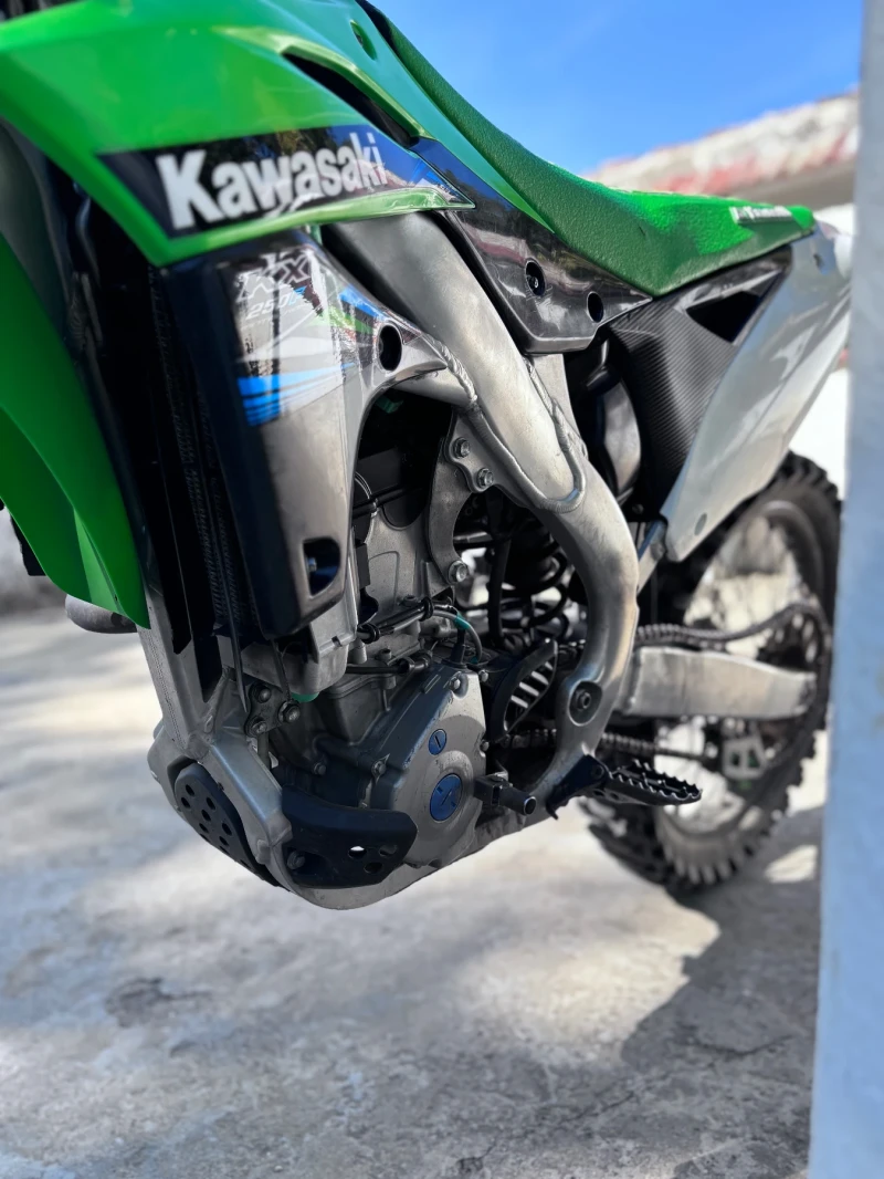 Kawasaki 250, снимка 6 - Мотоциклети и мототехника - 47435631