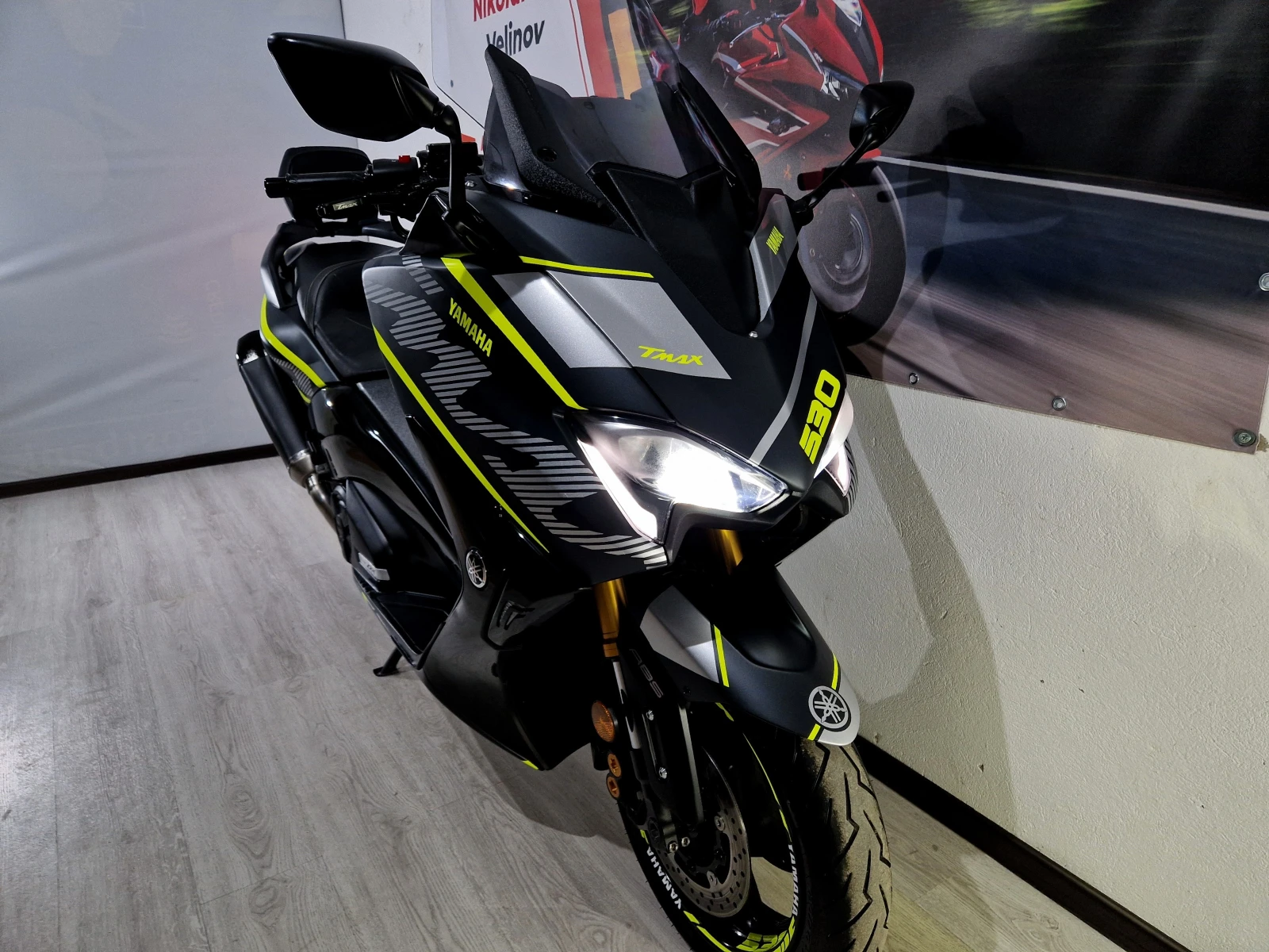 Yamaha T-max 530ie 2018.!DX!ABS! AKRAPOVIC ! | Mobile.bg   11