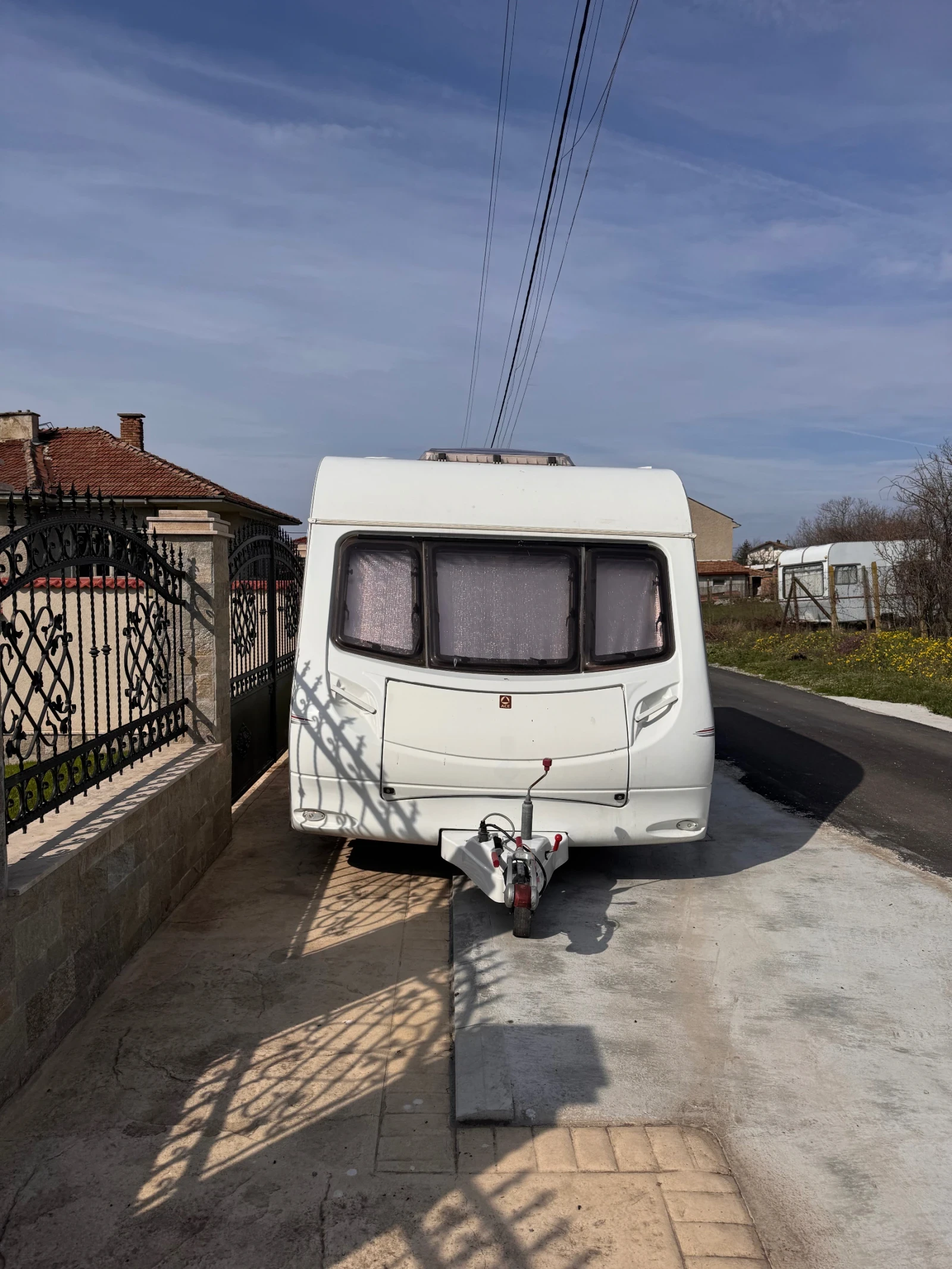 Каравана Swift Ace Jubilee Envoy, снимка 2 - Каравани и кемпери - 55953225