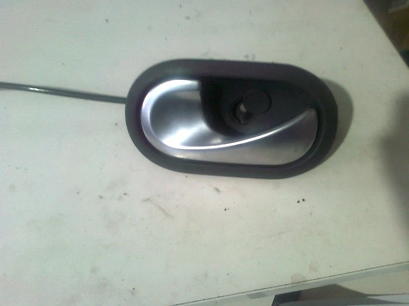 вътрешна дръжка (предна лява) за Рено Меган 2.0 16v 