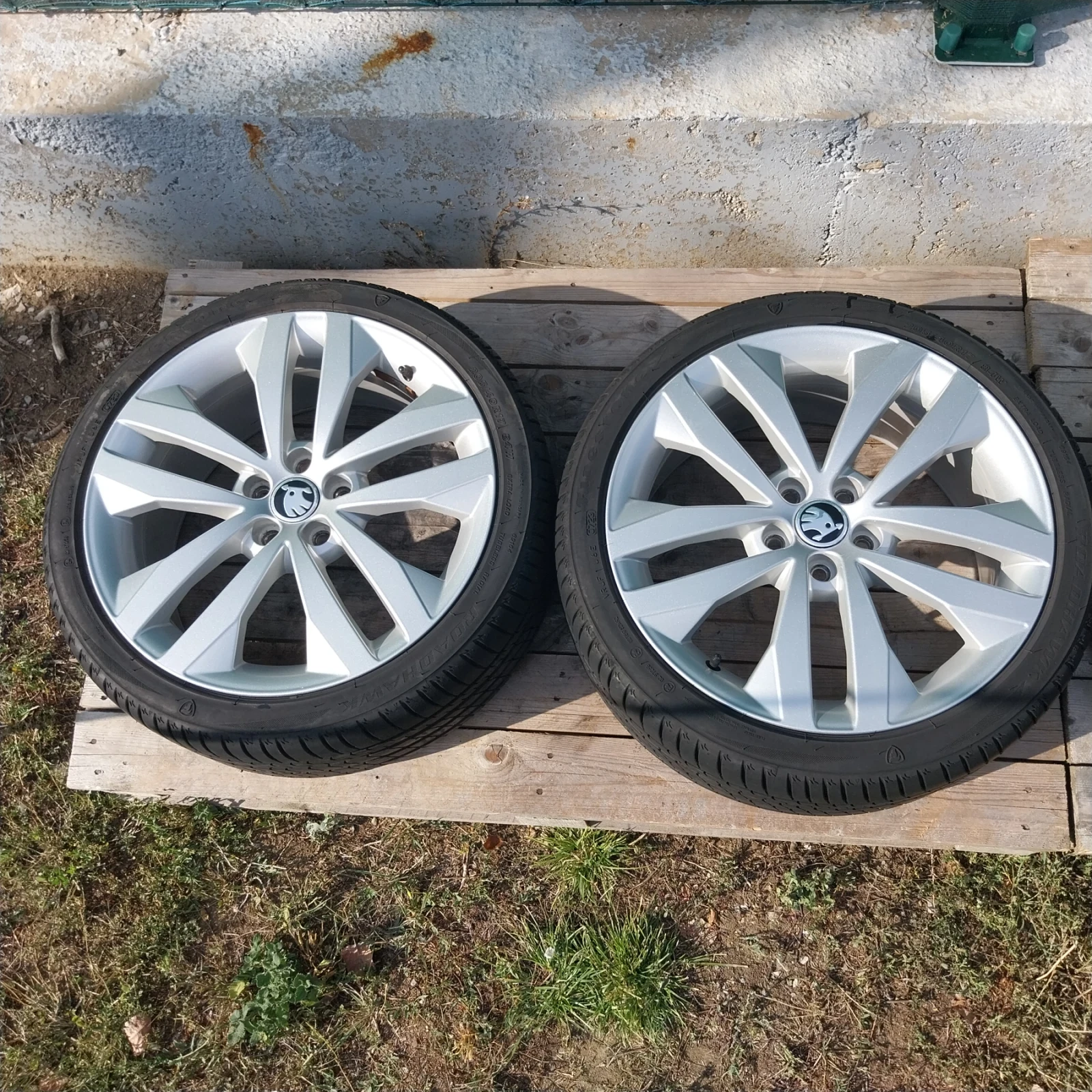    205/40R17  Skoda Fabia | Mobile.bg   6