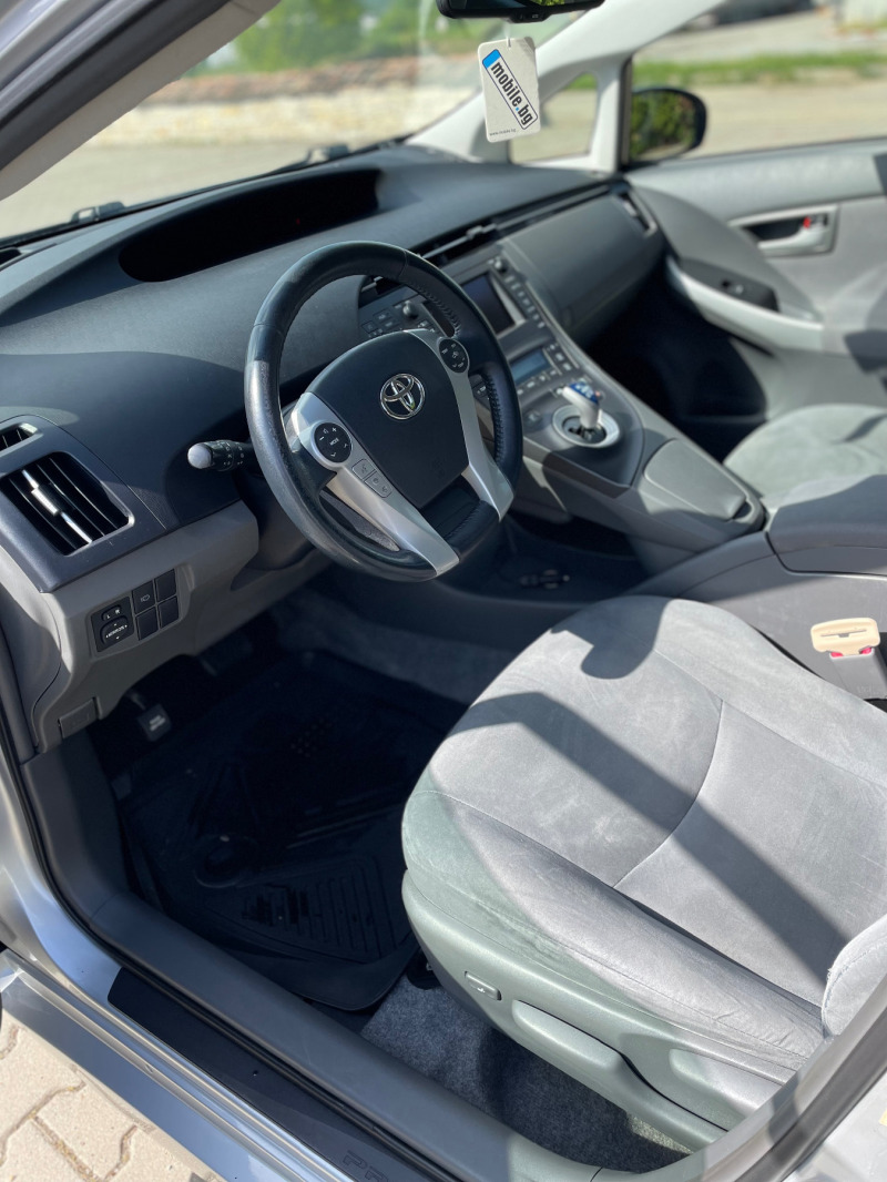 Toyota Prius HIBRID Facelift, снимка 7 - Автомобили и джипове - 46232000