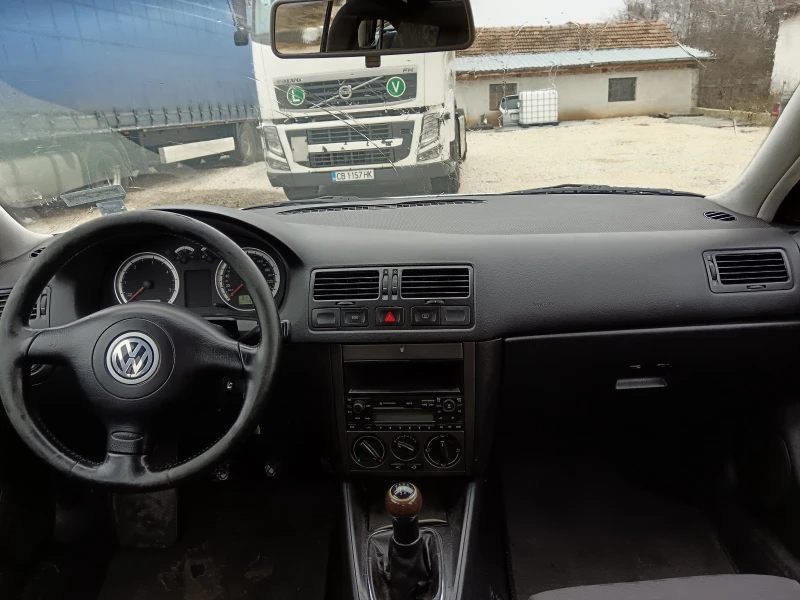 VW Bora, снимка 5 - Автомобили и джипове - 48657270