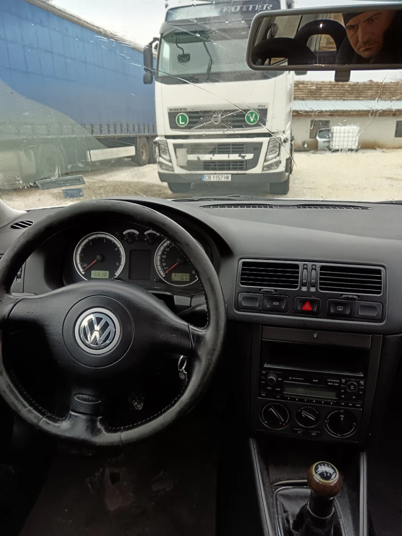 VW Bora, снимка 6 - Автомобили и джипове - 48657270