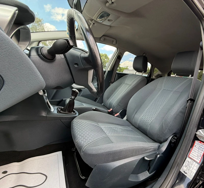 Ford Fiesta 1.6hdi* 90ks* Titanium* ТОР* , снимка 11 - Автомобили и джипове - 51000002