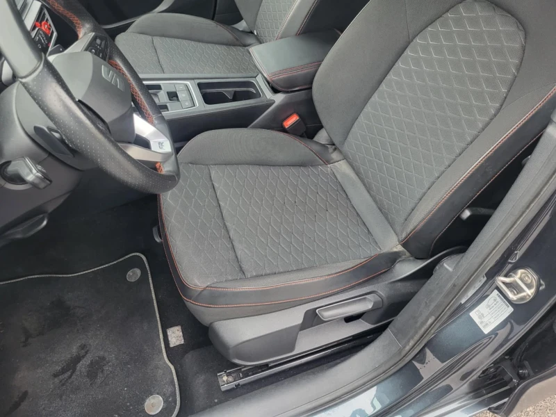 Seat Leon FR 1.5 TGI/Метан/Бензин, снимка 10 - Автомобили и джипове - 52215760