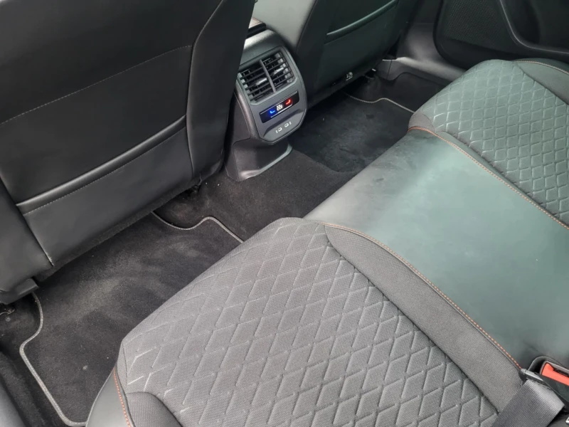 Seat Leon FR 1.5 TGI/Метан/Бензин, снимка 8 - Автомобили и джипове - 52215760