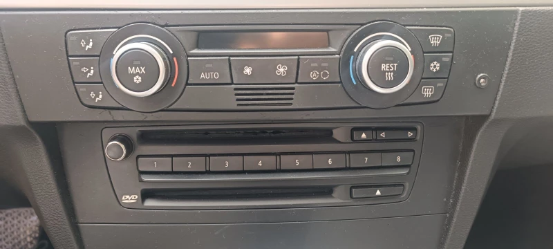 BMW 320, снимка 10 - Автомобили и джипове - 52325540