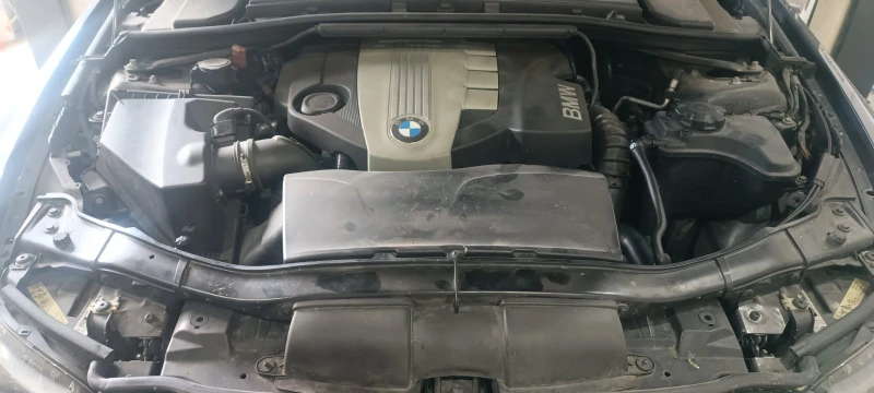 BMW 320, снимка 6 - Автомобили и джипове - 52325540