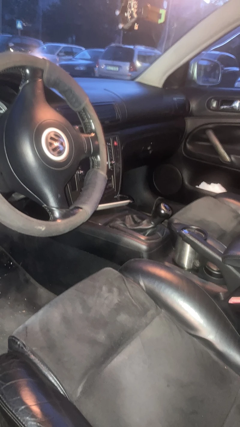 VW Passat, снимка 6 - Автомобили и джипове - 52577145