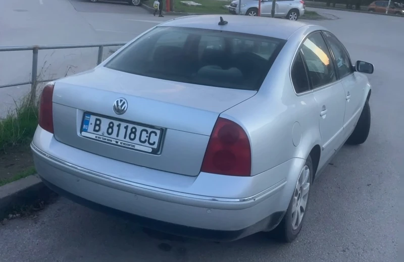VW Passat, снимка 4 - Автомобили и джипове - 52577145