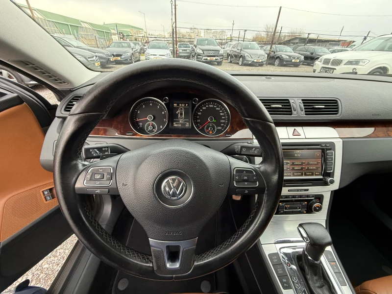 VW Passat CC 2.OTSI АВТОМАТ* ПАНОРАМА* ПОДГРЕВ* КСЕНОН* КОЖА, снимка 17 - Автомобили и джипове - 52669817