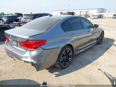 BMW 540 M-Pack* Harman Kardon* Distr, снимка 4 - Автомобили и джипове - 55437378