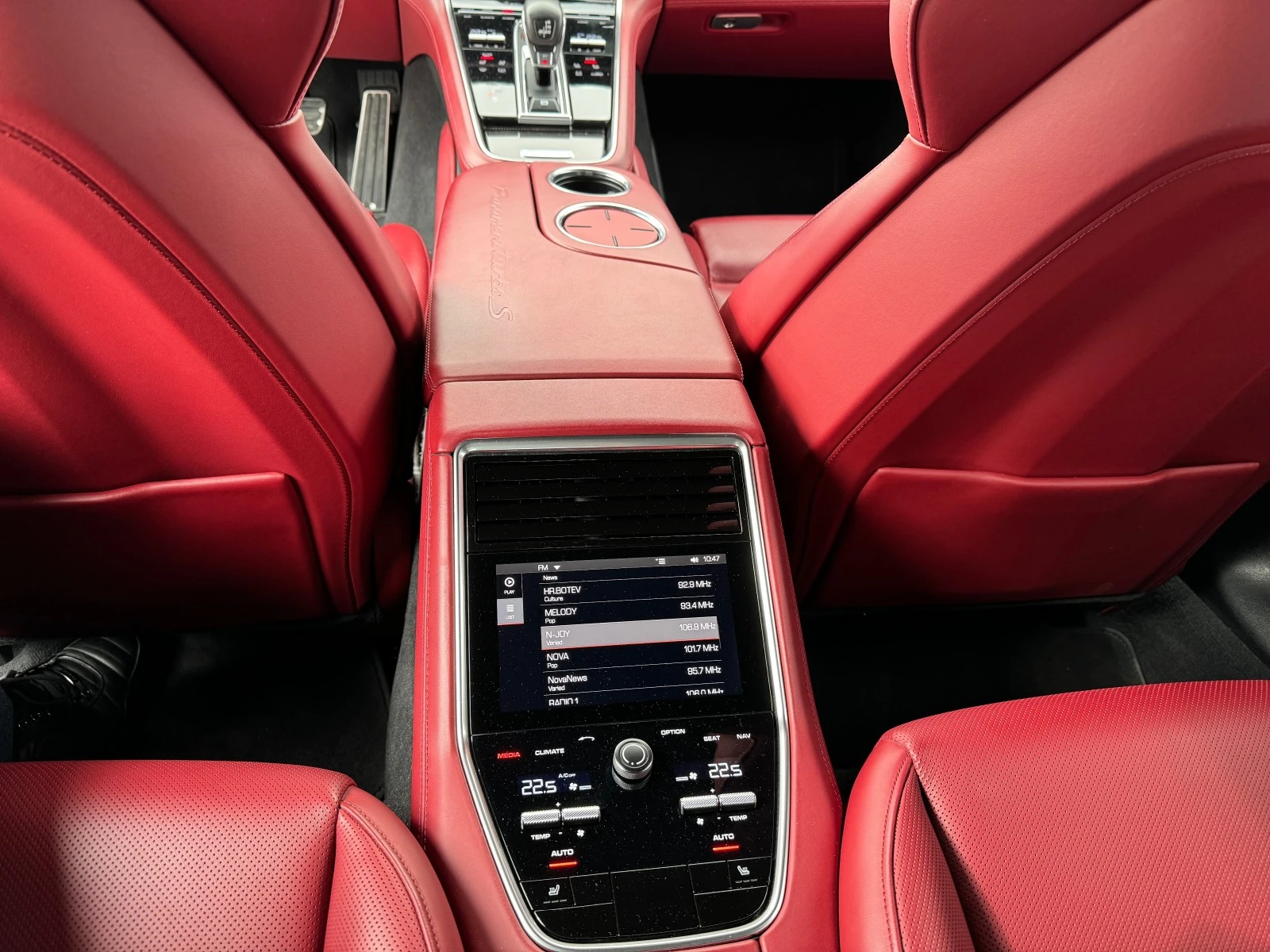 Porsche Panamera Turbo S    | Mobile.bg   13