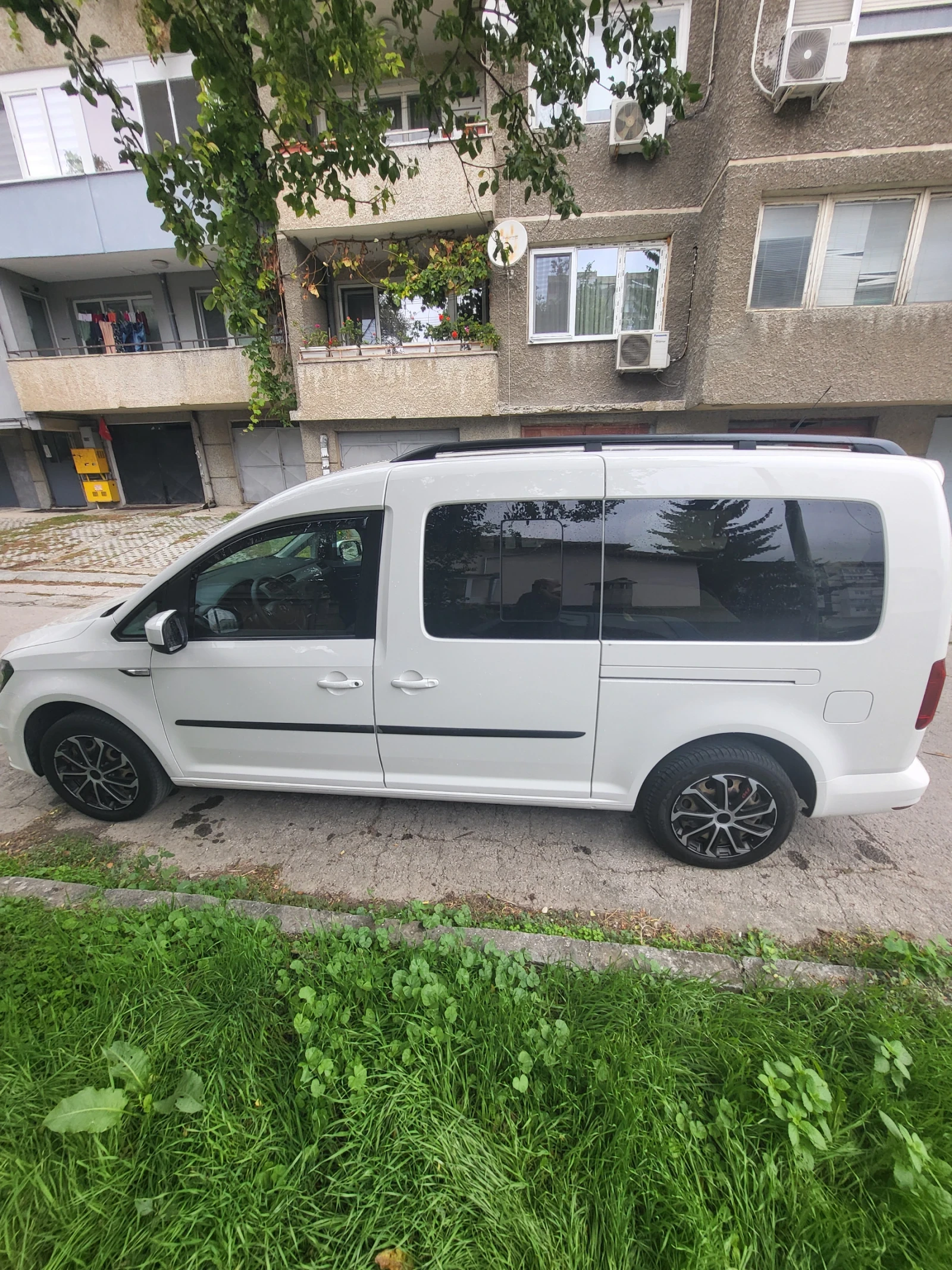 VW Caddy 1.4 - изображение 2