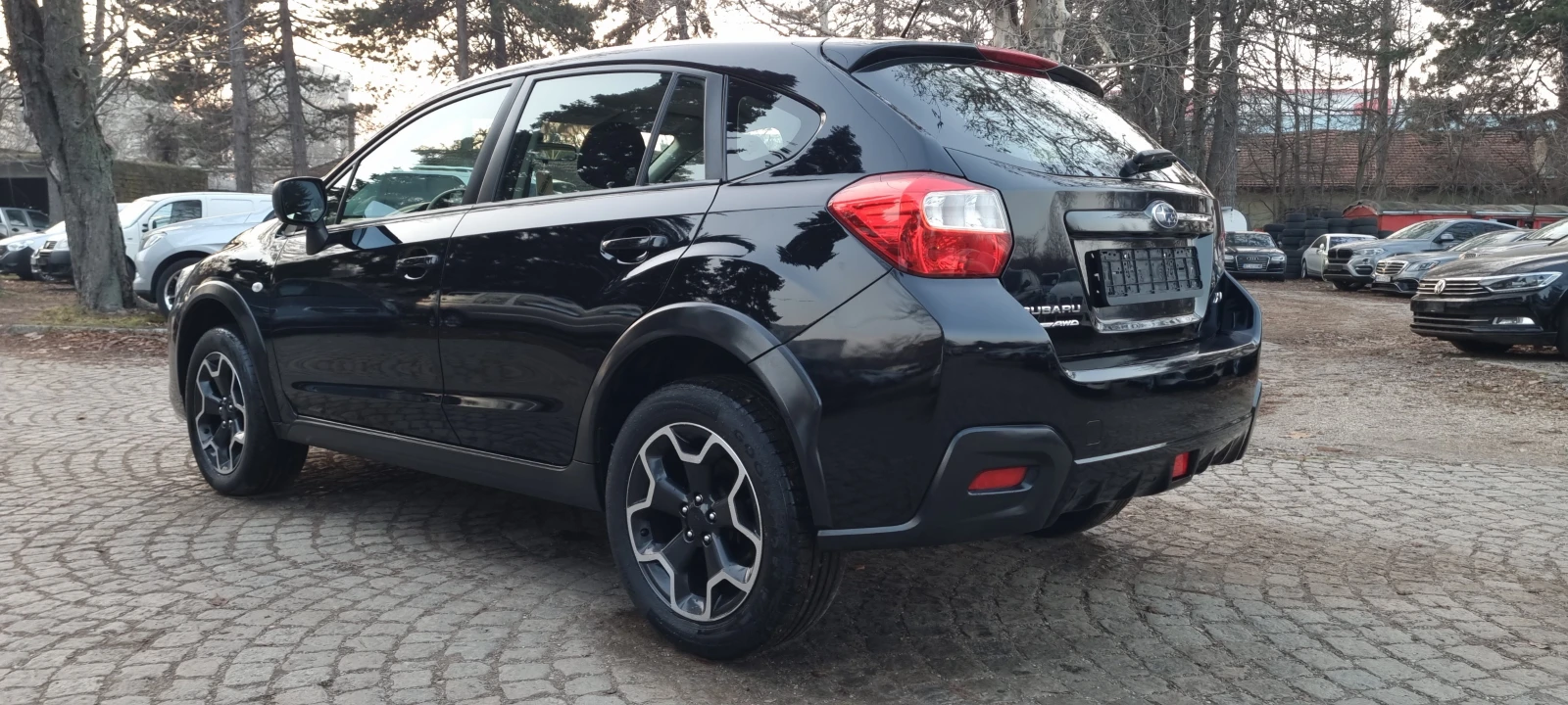 Subaru XV 1.6i * 4×4* * ОБСЛУЖЕН* * СЕРВИЗНА ИСТОРИЯ* * - изображение 7