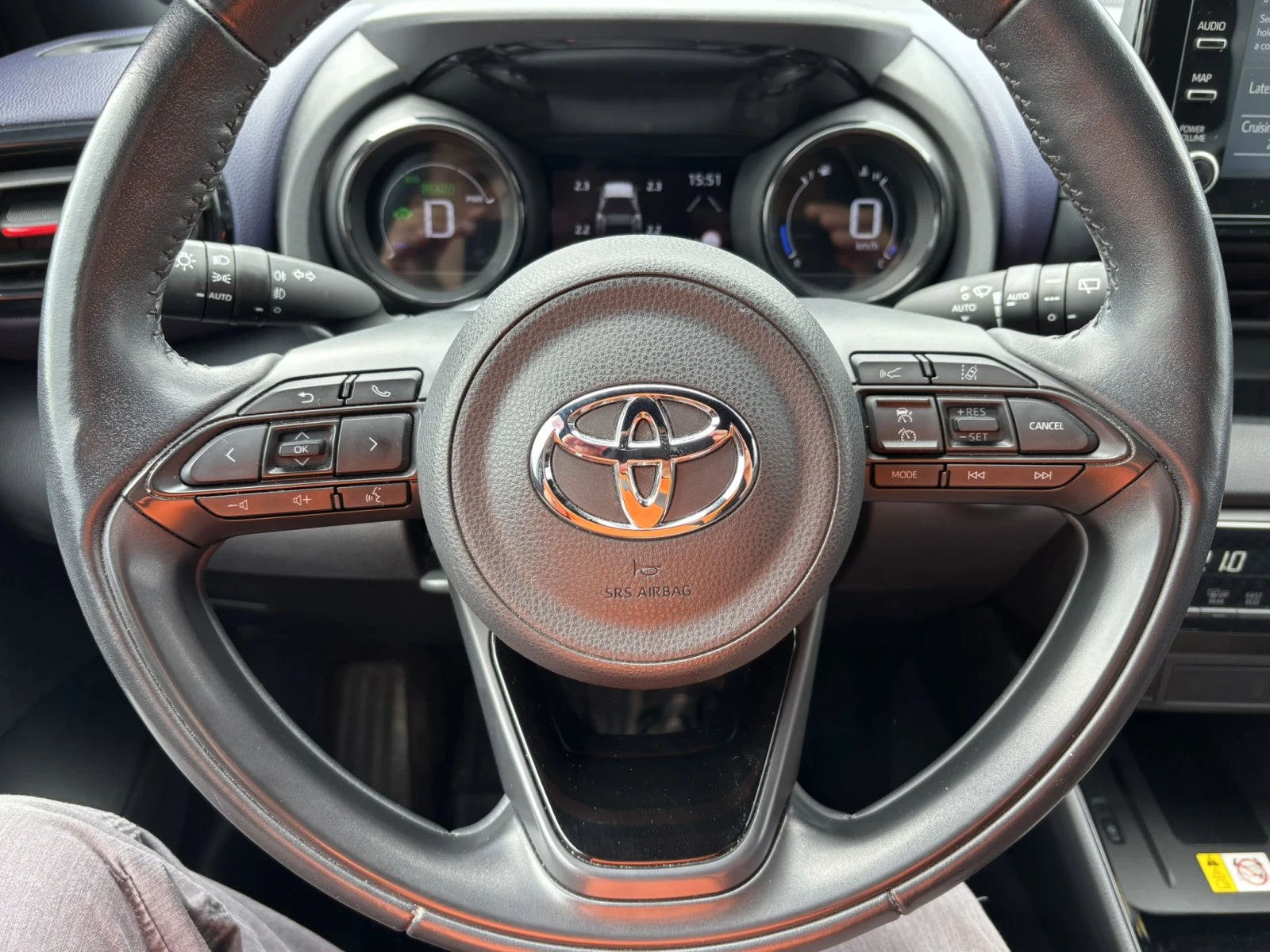 Toyota Yaris POP OUT, Head Up - изображение 8
