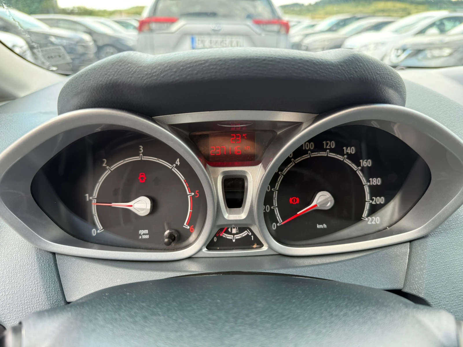 Ford Fiesta 1.6hdi* 90ks* Titanium* ТОР*  | Mobile.bg — изображение 17