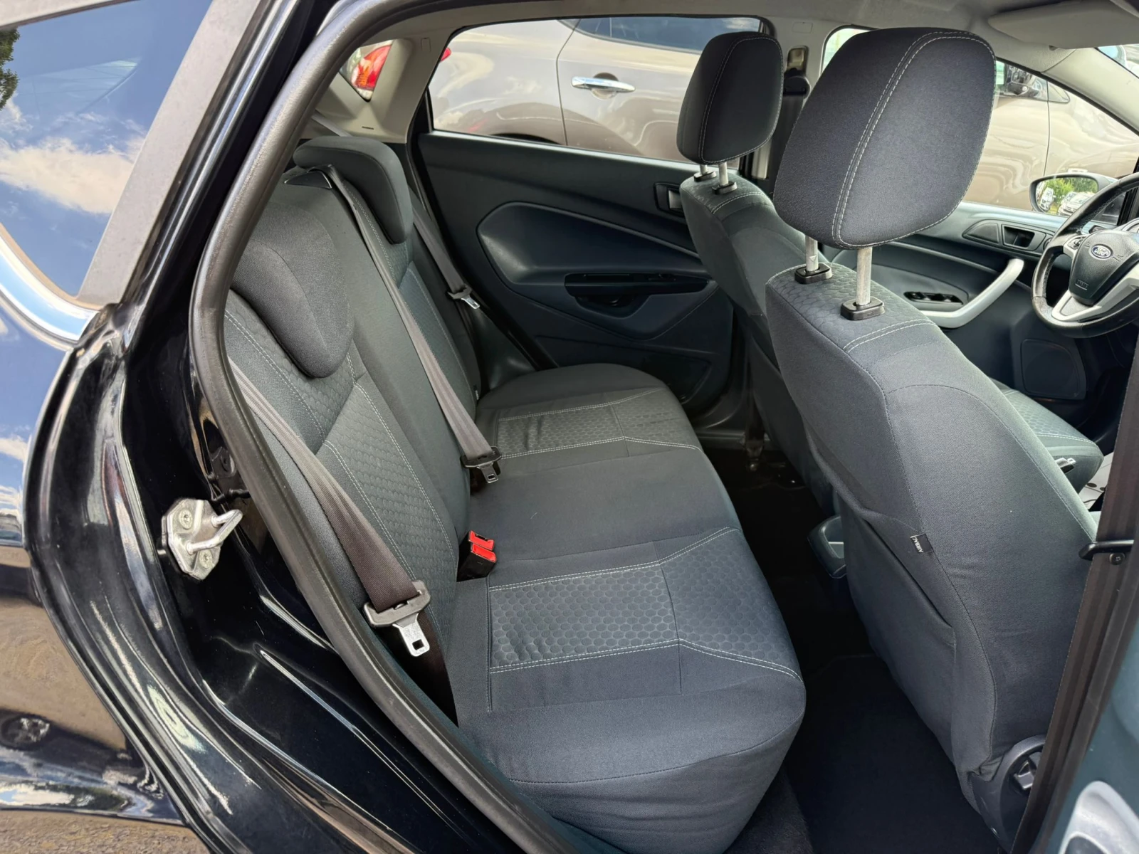 Ford Fiesta 1.6hdi* 90ks* Titanium* ТОР*  | Mobile.bg — изображение 14