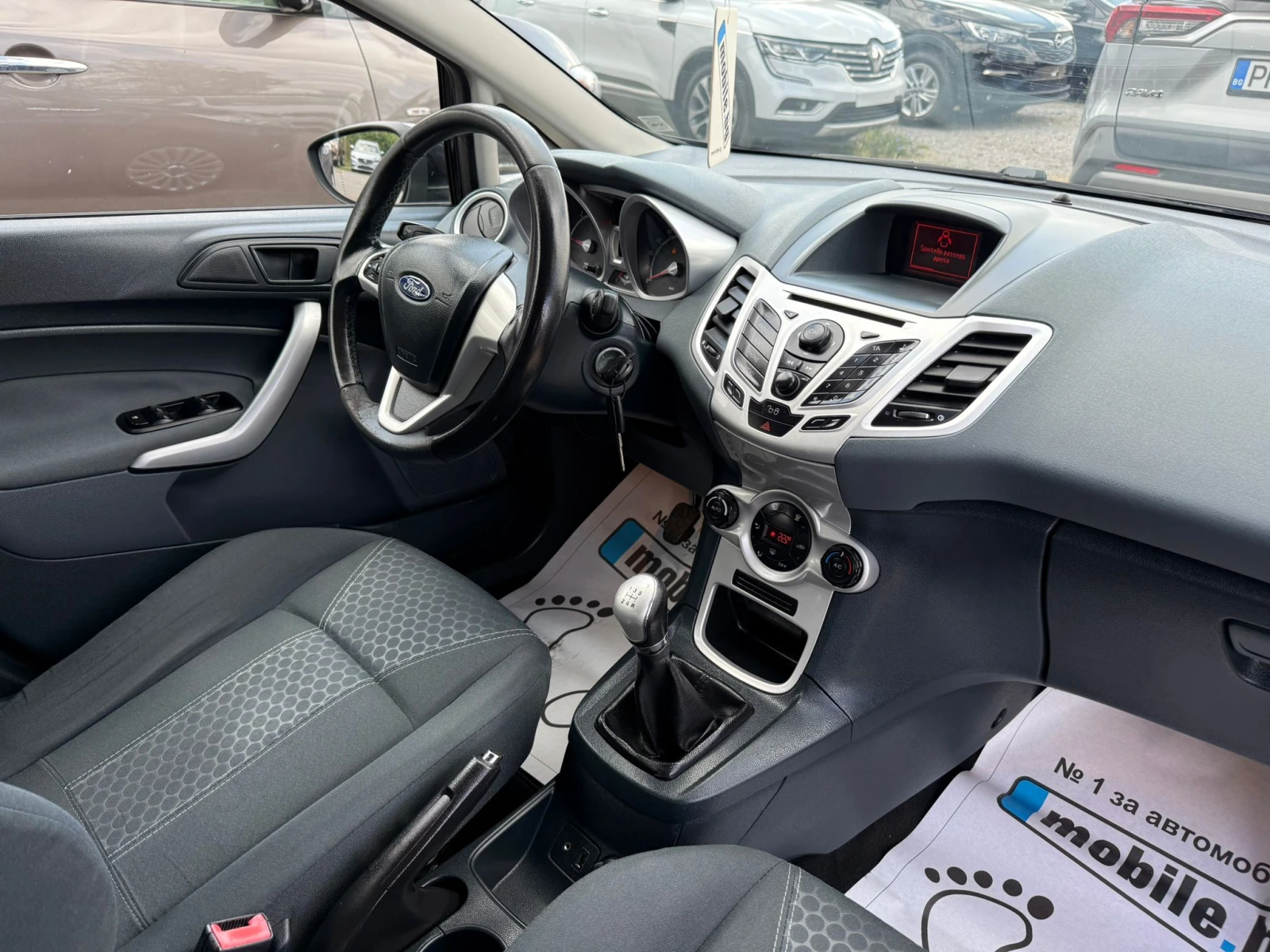 Ford Fiesta 1.6hdi* 90ks* Titanium* ТОР*  | Mobile.bg — изображение 12