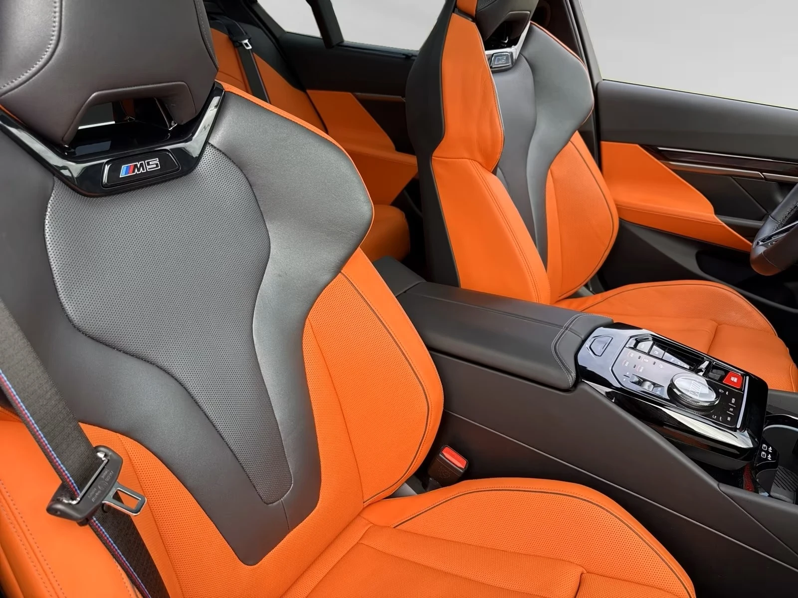 BMW M5 BMW M5 4.4 Hybrid UHK - изображение 8