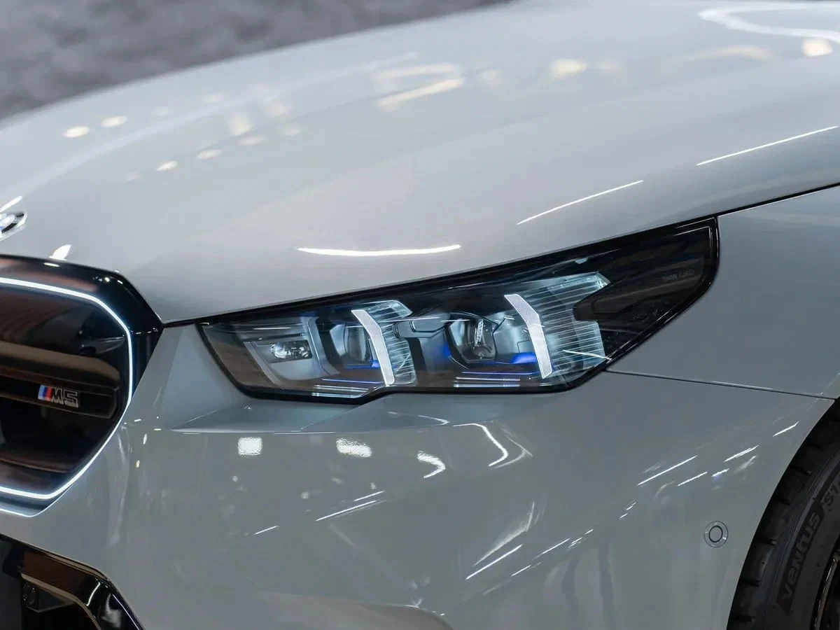 BMW M5 BMW M5 4.4 Hybrid UHK - изображение 3