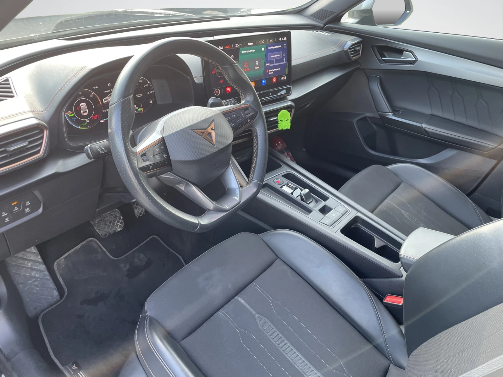 Cupra Formentor Plug-in Hybrid ЛИЗИНГ: 350 евро / месец - изображение 8