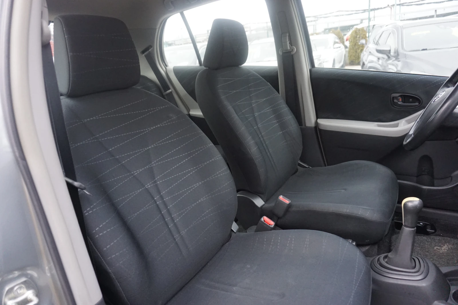 Toyota Yaris 1.0i | Mobile.bg � ����������� 11