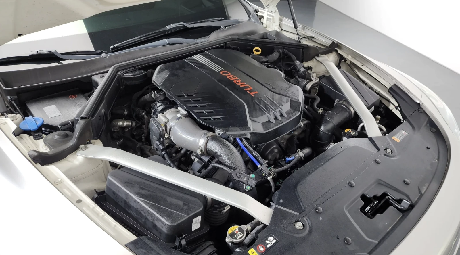 Kia Stinger GT 3.3/TUNING/ОБДУХ/360 КАМЕРИ, снимка 6 - Автомобили и джипове - 54413855