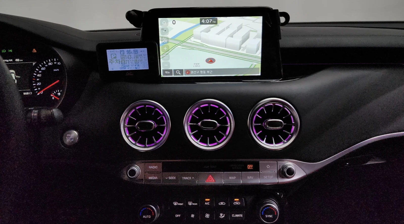 Kia Stinger GT 3.3/TUNING/ОБДУХ/360 КАМЕРИ, снимка 12 - Автомобили и джипове - 54413855