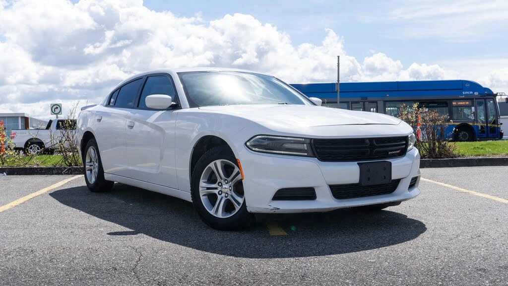 Dodge Charger SXT* AвтоКредит * (ЦЕНА ДО БГ), снимка 2 - Автомобили и джипове - 54430014