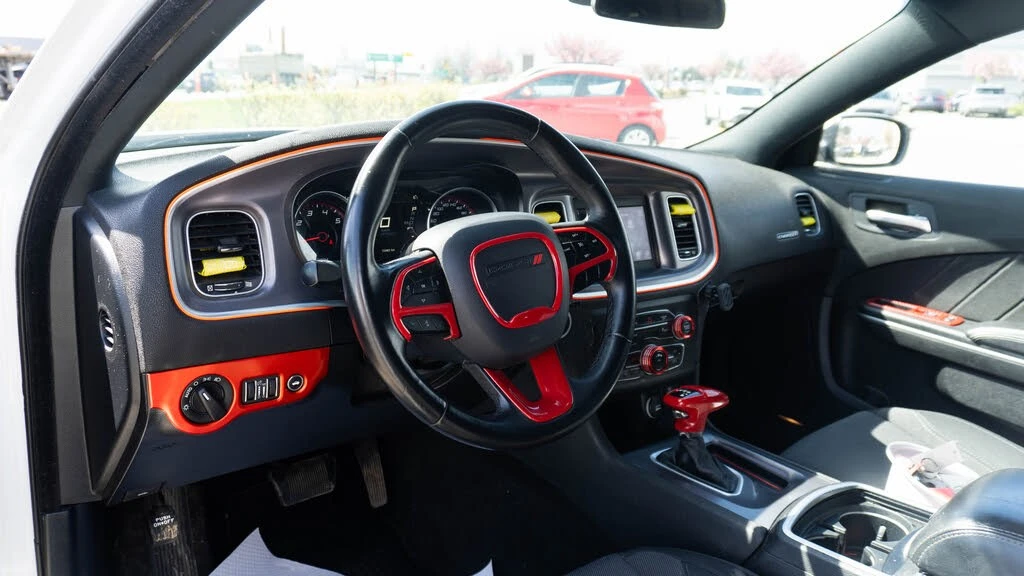 Dodge Charger SXT* AвтоКредит * (ЦЕНА ДО БГ), снимка 13 - Автомобили и джипове - 54430014