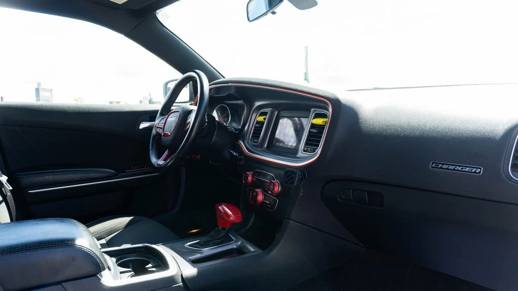 Dodge Charger SXT* AвтоКредит * (ЦЕНА ДО БГ), снимка 15 - Автомобили и джипове - 54430014