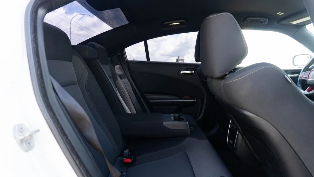 Dodge Charger SXT* AвтоКредит * (ЦЕНА ДО БГ), снимка 11 - Автомобили и джипове - 54430014