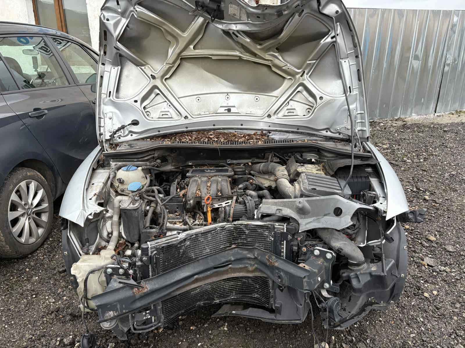 Seat Leon 1.6i, снимка 5 - Автомобили и джипове - 54462411